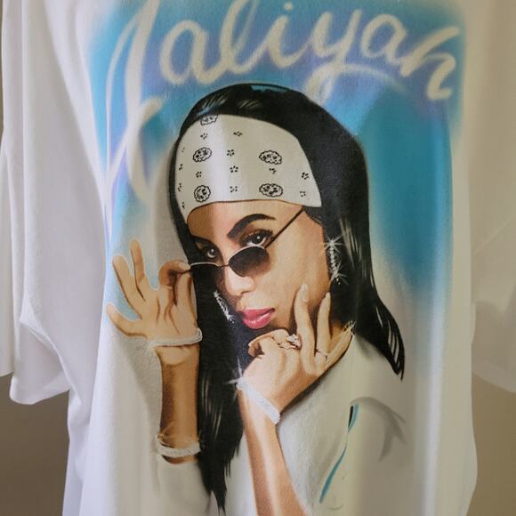 Aaliyah Women's Graphic T-Shirt - Ripple Junction 2XL - Picture 3 of 12